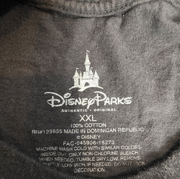 DISNEY PARKS Disneyland Resort T-Shirt XXL Black Castle Fireworks Mickey Authent - Picture 3 of 5